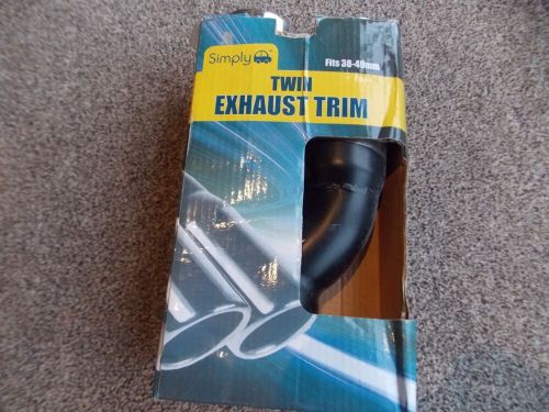 Twin exhaust trim