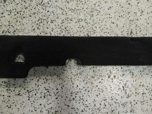 2006 land rover lr3 rear right body carpet retainer plate