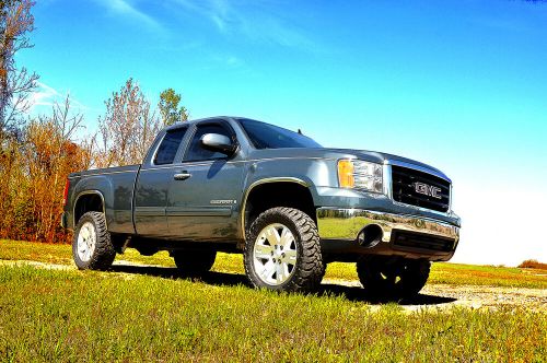 Rough country 3.5&#034; lift kit w/m1 struts for 07-13 chevy/gmc 1500 2wd - 26840