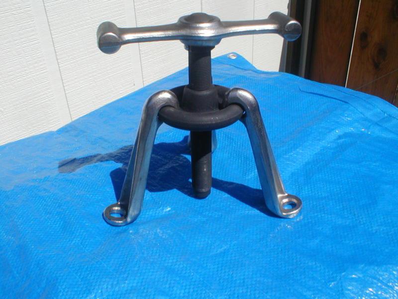 Hub puller , brake drum puller ,  nos by mac