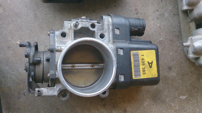 Bmw throttle body yellow label e46 e39 323i 323ci 328ci 528i z3 oem # 1 439 383