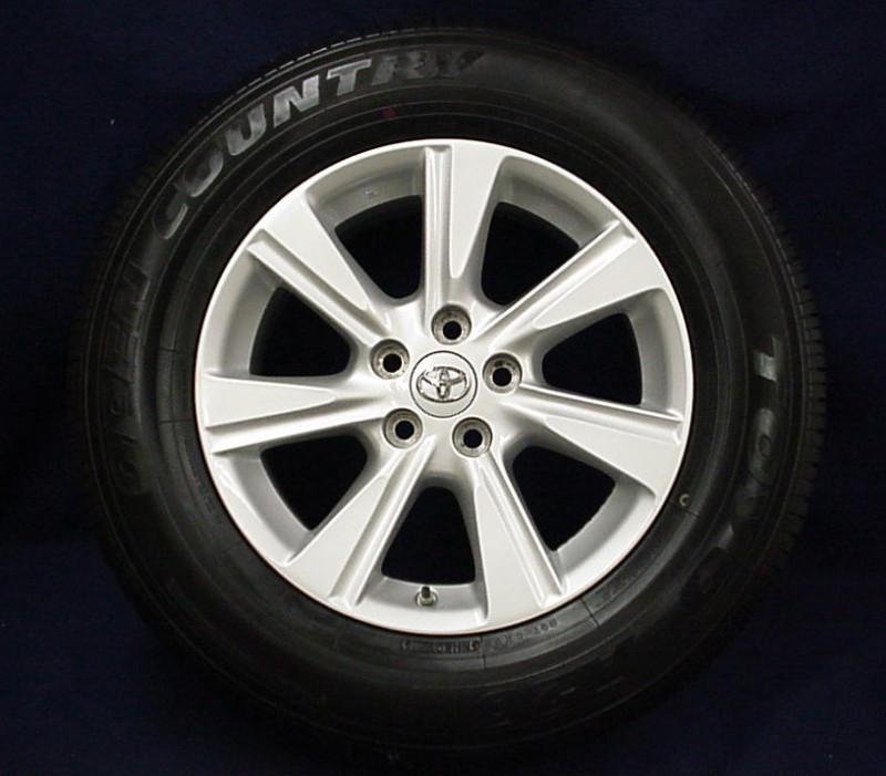 Toyota highlander 11-13 17" 7 spoke silver alloy / aluminum wheels & tires - 4