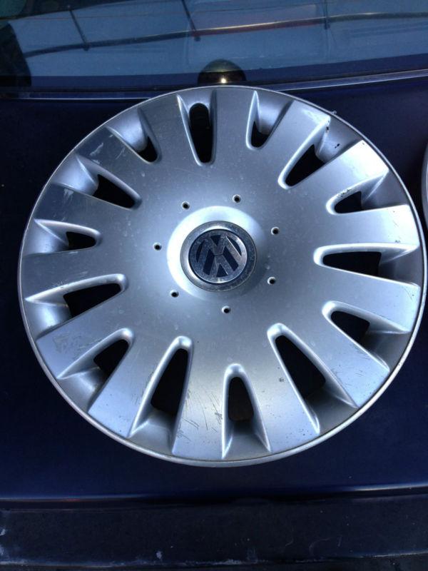 2005-2009 genuine volkswagen hubcaps wheel covers 16" part # 1k0 601 147g