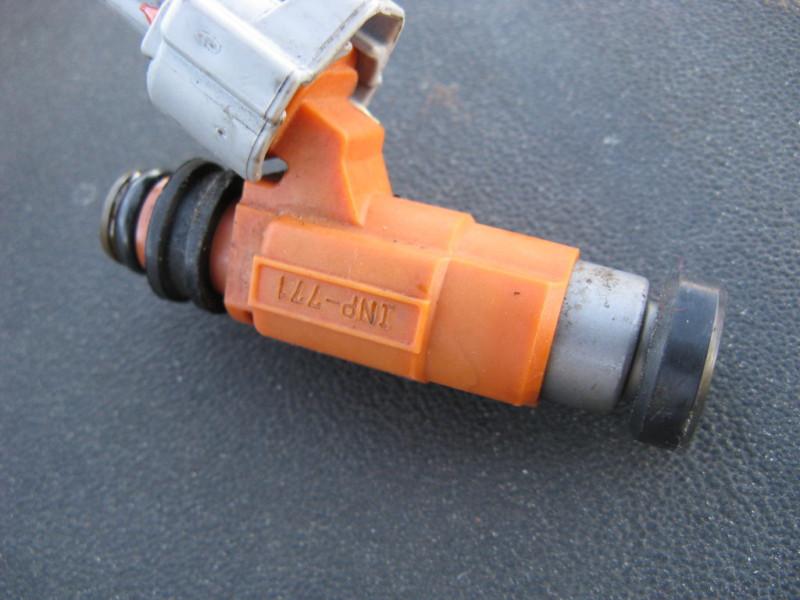 99 00 01 02 03 04 tracker fuel injector