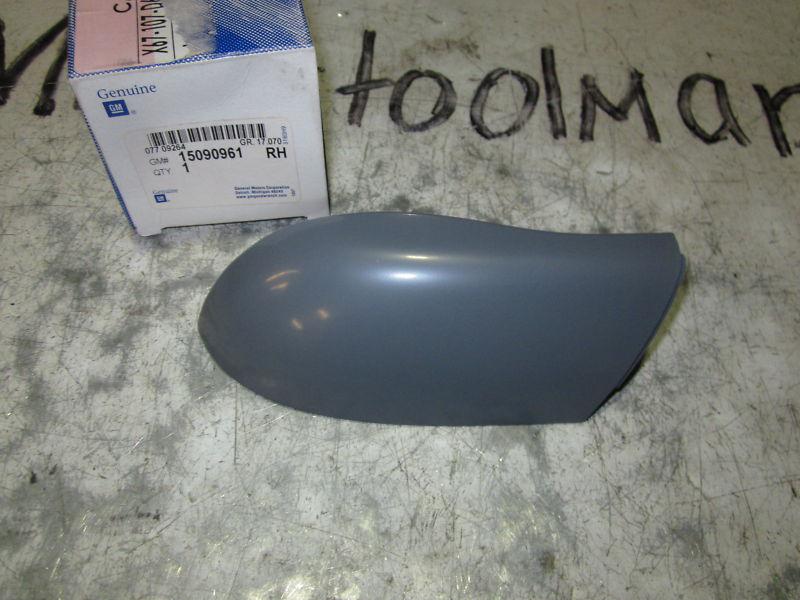 Gm oem part 15090961 roof rack end cover (shelf a34)