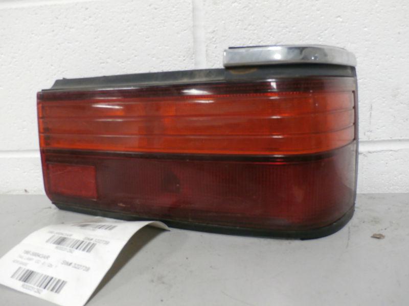 87-90 toyota camry passenger side tail light