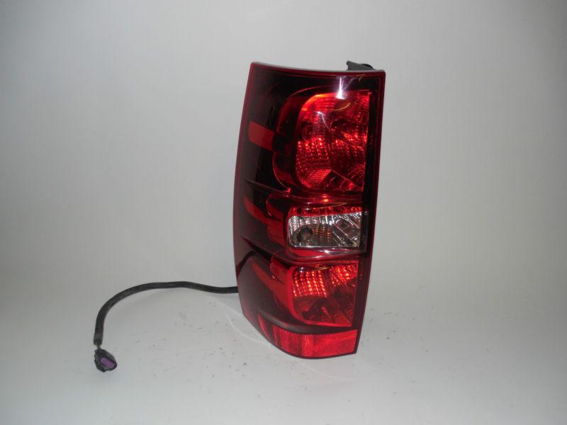 07 08 09 2010 2011 2012 chevrolet tahoe suburban oem left tail light nice!