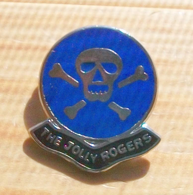 The jolly rogers used rare 70s pin / badge rocker cafe racer ace motorcycle 59