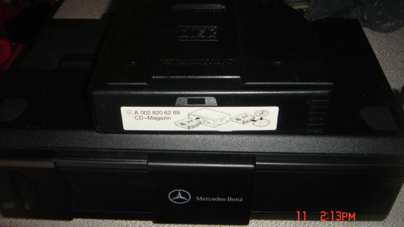 Mercedes oem (99-05) 6 cd player changer.for ml(brand new)+bracke+oem magazine!