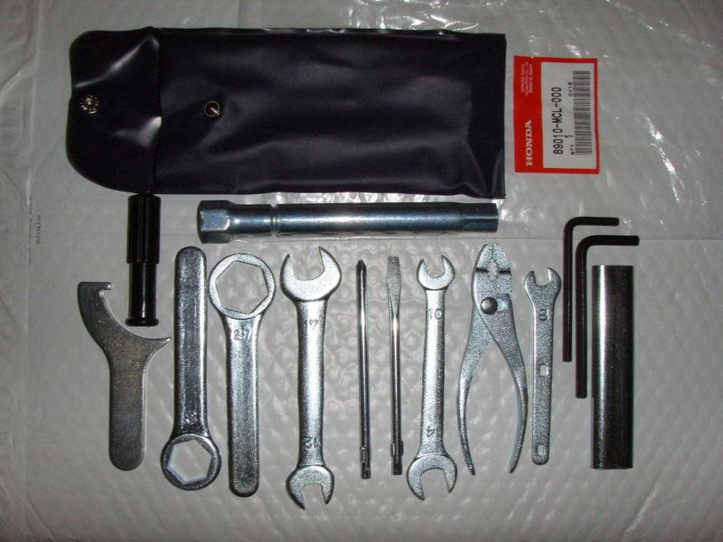 Honda tool kit vt750dc vt750dca vt750dcb 750 shadow 89010-mcl-000