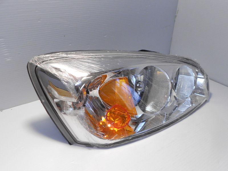 Tyc 20-6493-00 chevrolet malibu passenger side headlight blinker cover detached