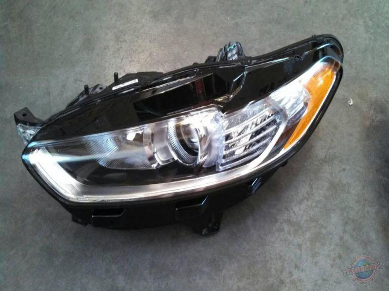 Headlight  fusion 1218302 13 new oem surplus assy w-bulbs nice