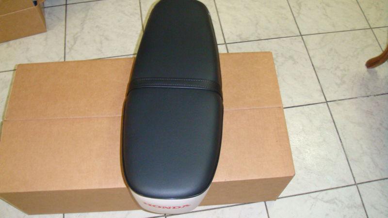 Honda s65 cs65 sport 65 brand new complete seat 