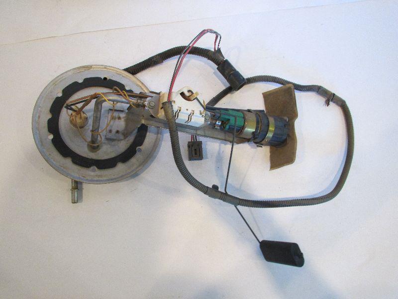 03 crown victoria grand marquis 03 04 0lincoln town car marauder fuel pump