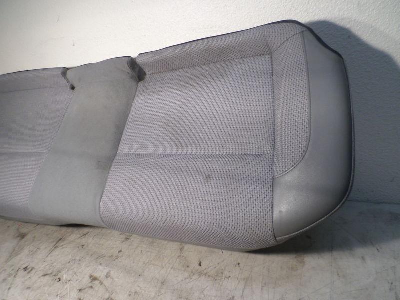 03 04 05 06 07 08 forester rear back seat bottom lower portion cushion gray 2004