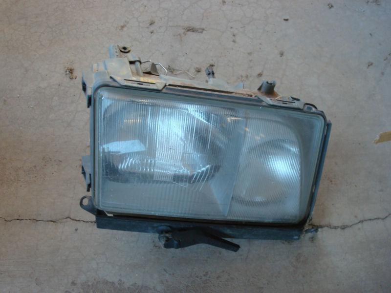 Mercedes w124 euro headlight 1994-1995 passenger side with wiper assembly