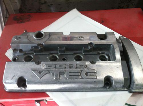 1999-2001 honda prelude valve cover