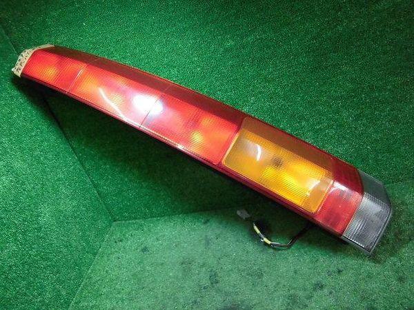 Honda stepwgn 2000 rear right combination lamp [4915500]