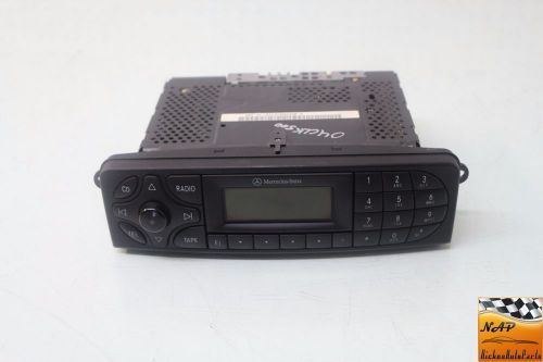 04 mercedes clk500 w209 audio radio fm/am stereo 2038202586 model  cm1330