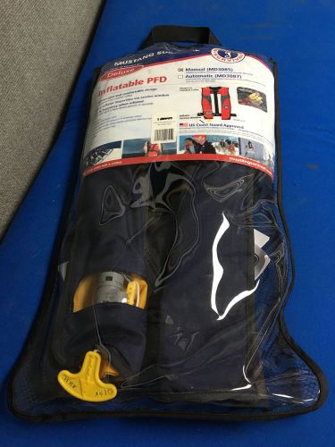Mustang md3085 deluxe manual inflatable pfd blue - adult
