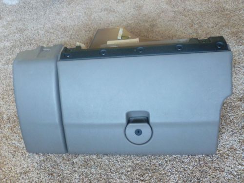 1999-2005 2000 2001 2002 2003 2004 pontiac aztek glove box med dk neutral c9228