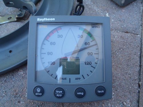 Raymarine windmeter display