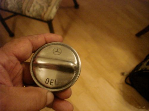 Mercedes w123 engine oil cap