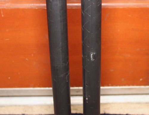 Set of yakima round load bars 58 inches cross bars 58&#034; with end caps