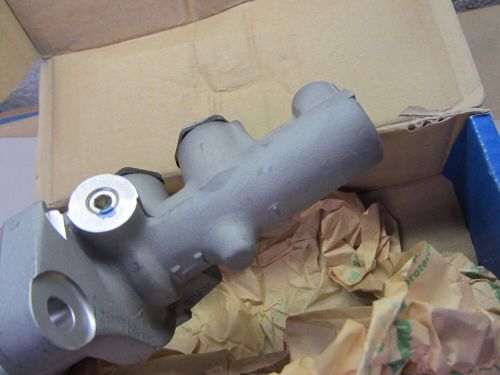 Vintage oe mercedes brake master cylinder, 004 430 75 01