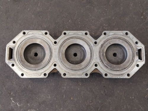 Mercury 200 225 two-stroke outboard oem cylinder head 812851-c2