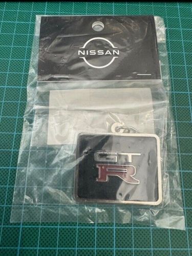 Genuine nissan heritage logo metal key ring skyline gtr r32 bnr key holder