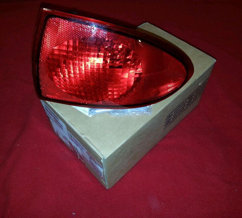 Gm2801139c chevrolet cavalier passenger side replacement taillight assembly