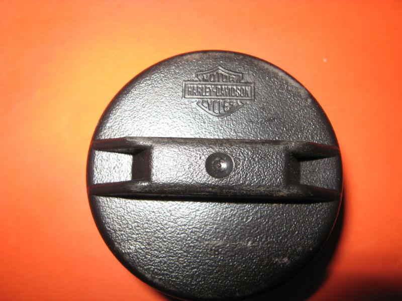 Harley davidson black plastic fuel cap 1999 flhtci