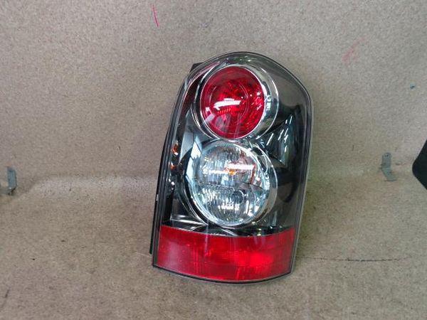 Mazda mpv 2004 rear right combination lamp [8715500]