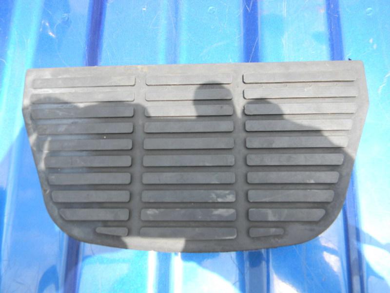 Harley davidson 50606-86a passenger floorboard rubber pad genuine oem nos 