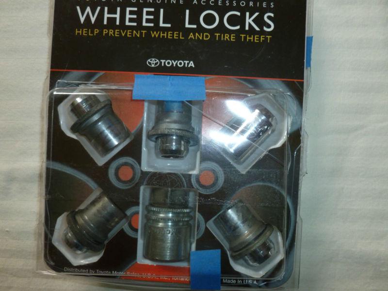 2009 toyota rav 4 genuine wheel locks lugs