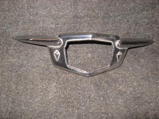 1950 plymouth hood ornament moulding