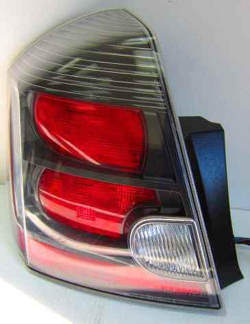 10 11 12 sentra se-r lh driver side tail lamp light oem