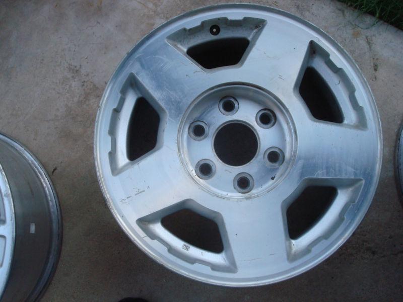 2003 chevrolet 17" aluminum wheel