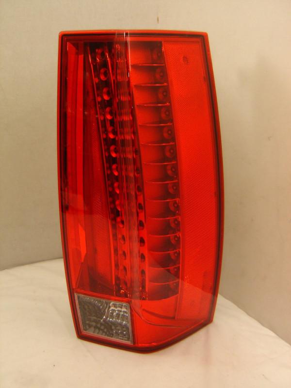 Cadillac escalade right tail light 07 08 09 10 oem