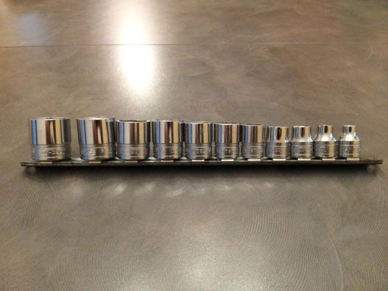 Snap on standard socket set 1/4"-7/8"  3/8 drive 11 pc set