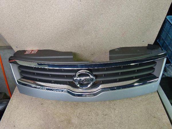 Nissan serena 2005 radiator grille [2210400]