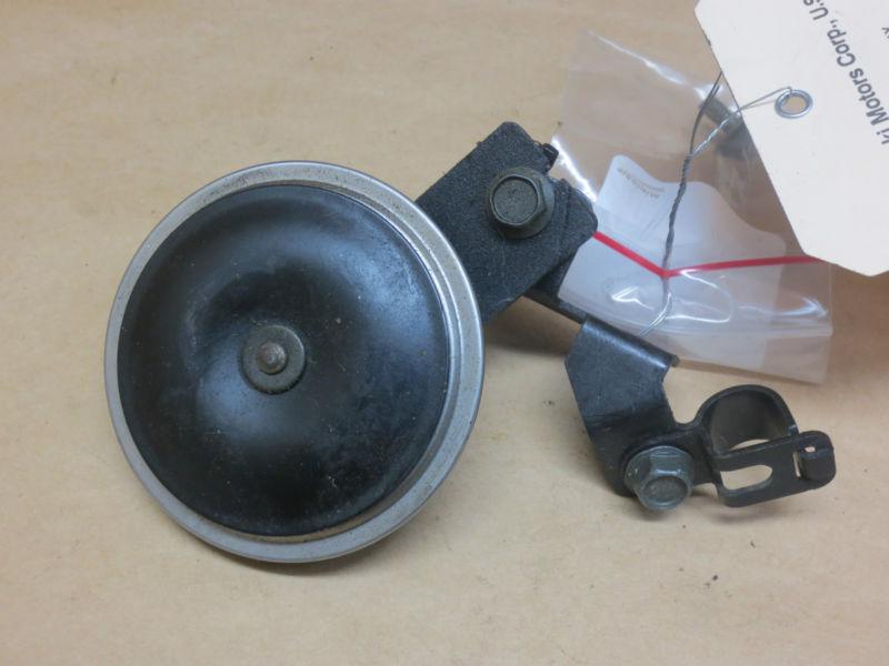 04 2005 2006 2007 yamaha fz6 fz600 horn horn w/bracket mount oem 