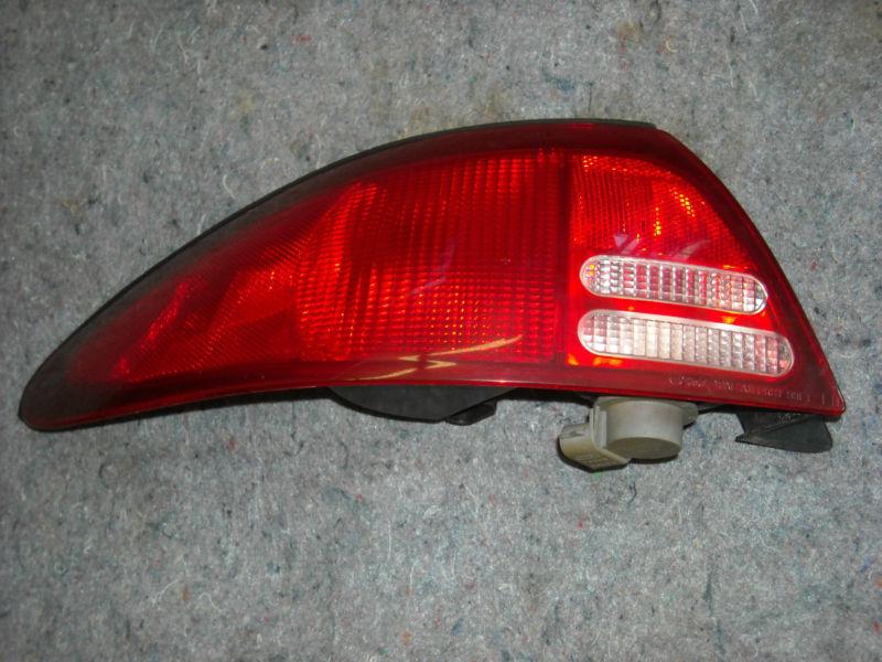 98 99 00 01 02 ford escort tail light lamp l/h