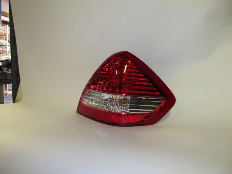 07 08 09 nissan versa sedan oem right tail light nice!