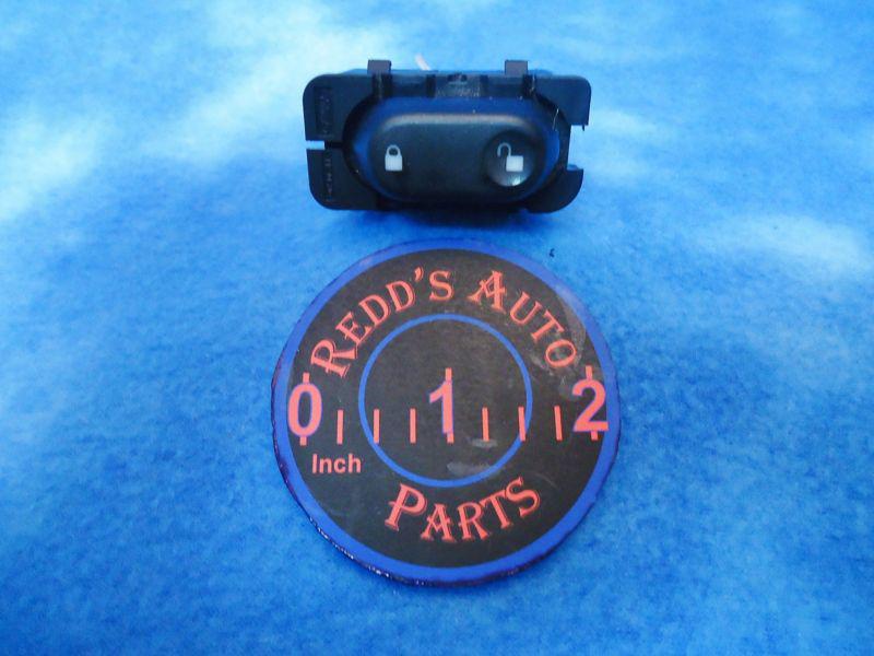 04-06 mercury monterey power door lock switch 3f2t-14963 oem used 118r