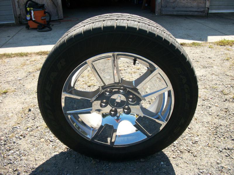 4 yukon/tahoe 20" chrome rims and tires 