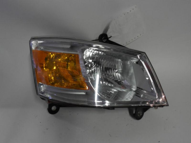 08 09 2010 dodge caravan oem right headlight nice!