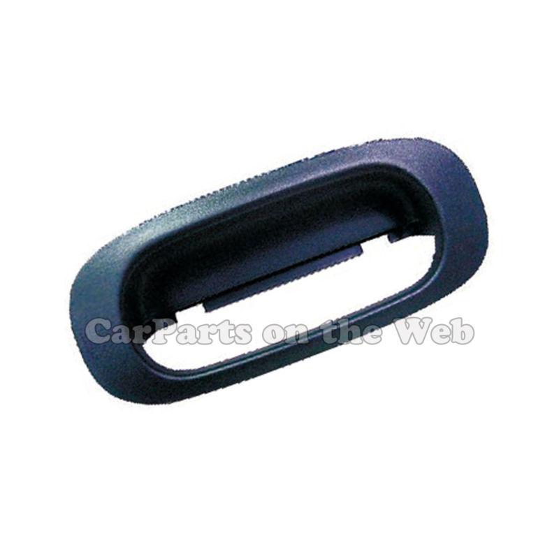 New 97-11 dodge dakota pickup mitsubishi raider tailgate handle bezel ch1916102