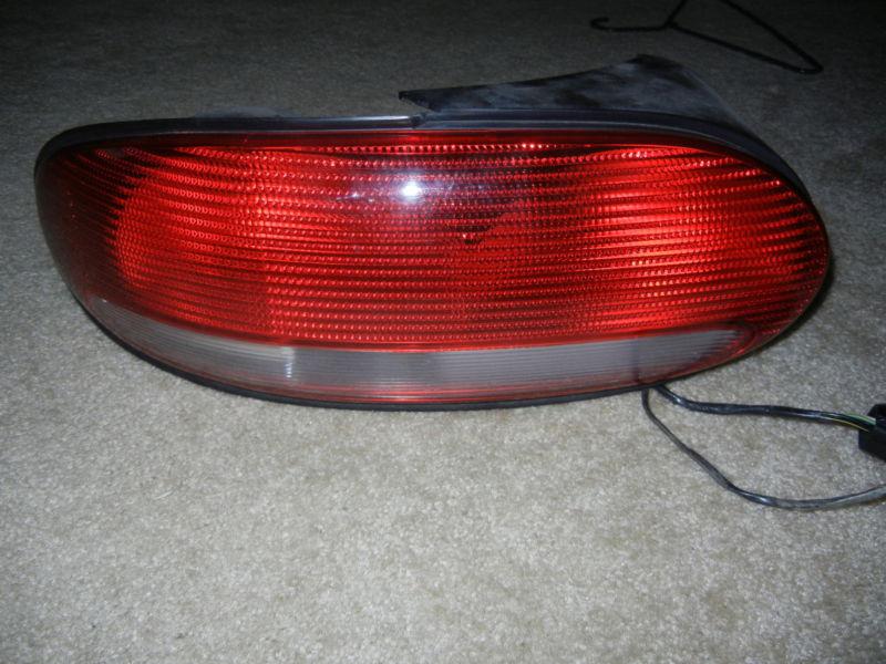 96 97 98 99 00 chrysler sebring left driver side rear brake tail light oem